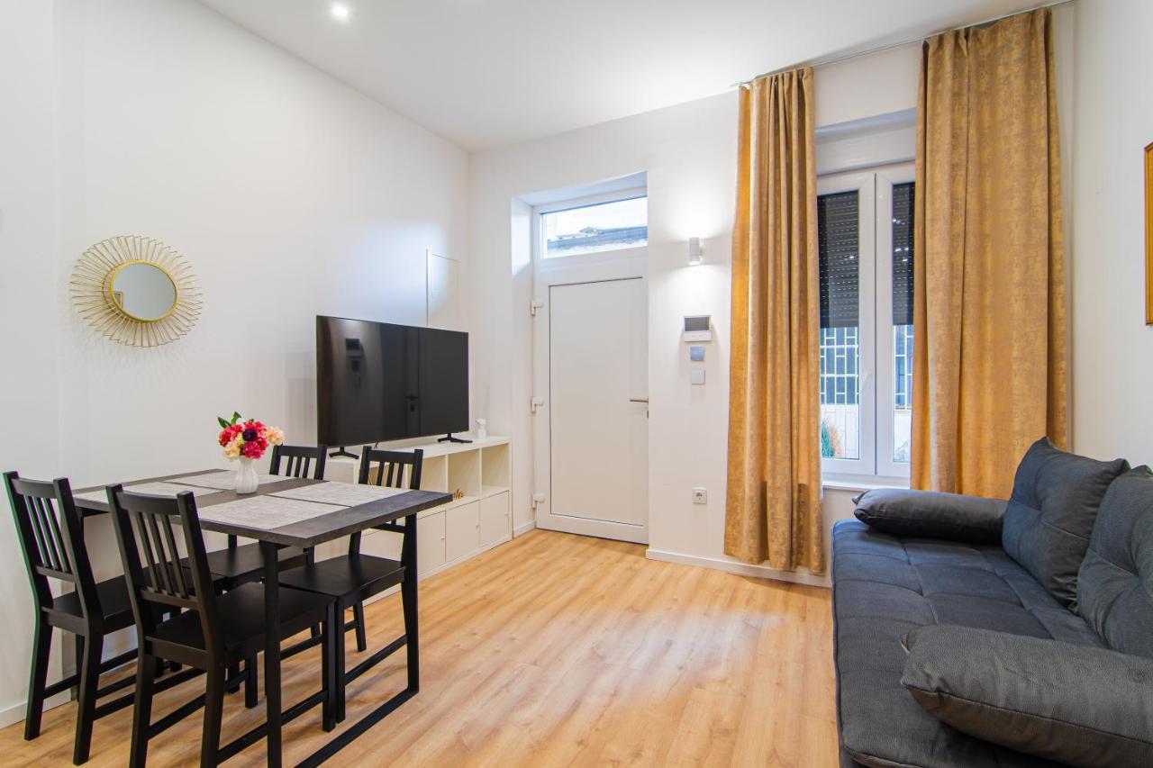 Flexible Selfcheckins 61 & 62 - - New - Center Apartment Zagreb