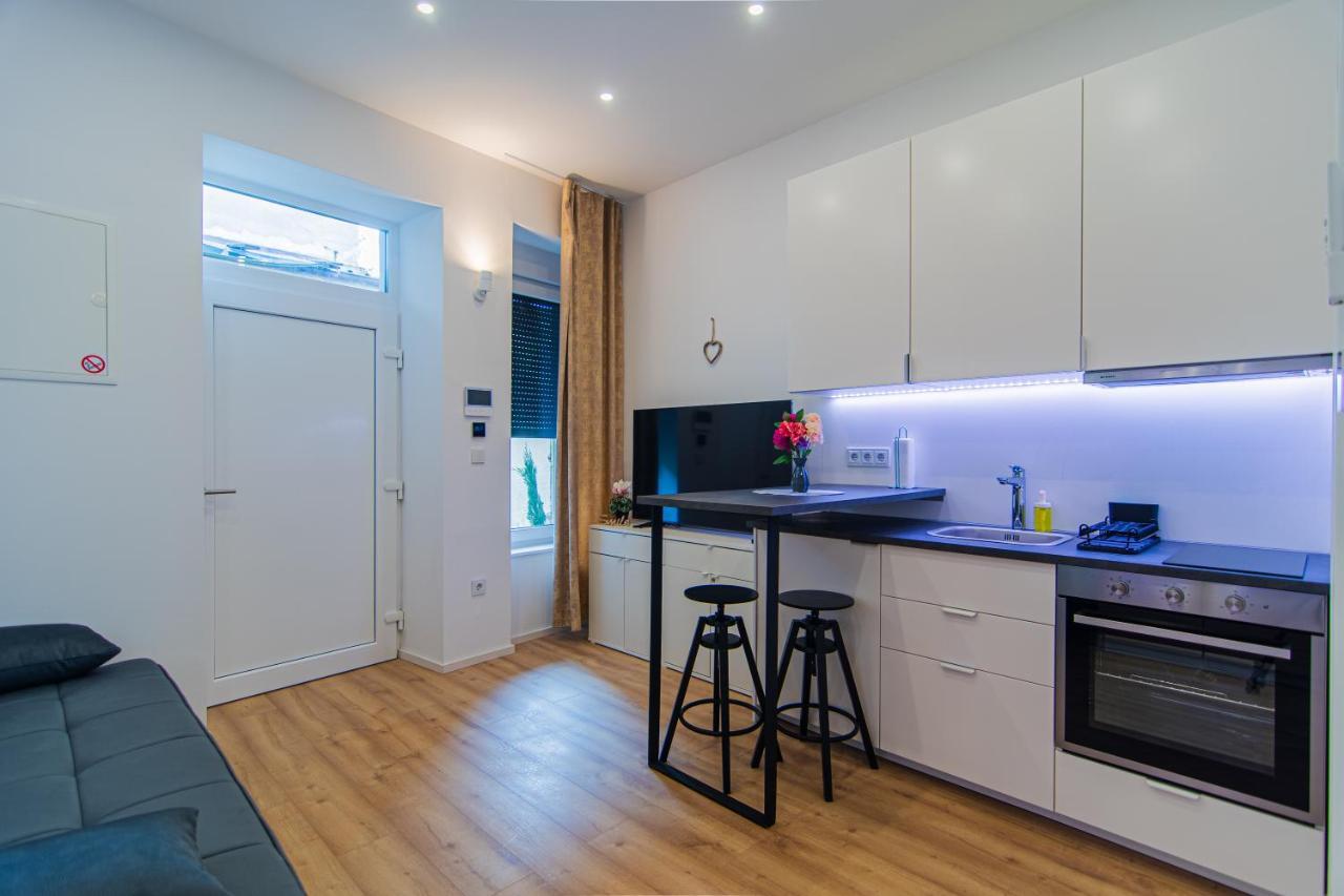 Flexible Selfcheckins 61 & 62 - - New - Center Apartment Zagreb