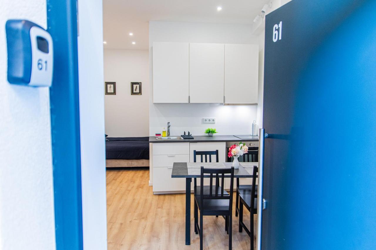 Apartment Flexible Selfcheckins 61 & 62 - - New - Center